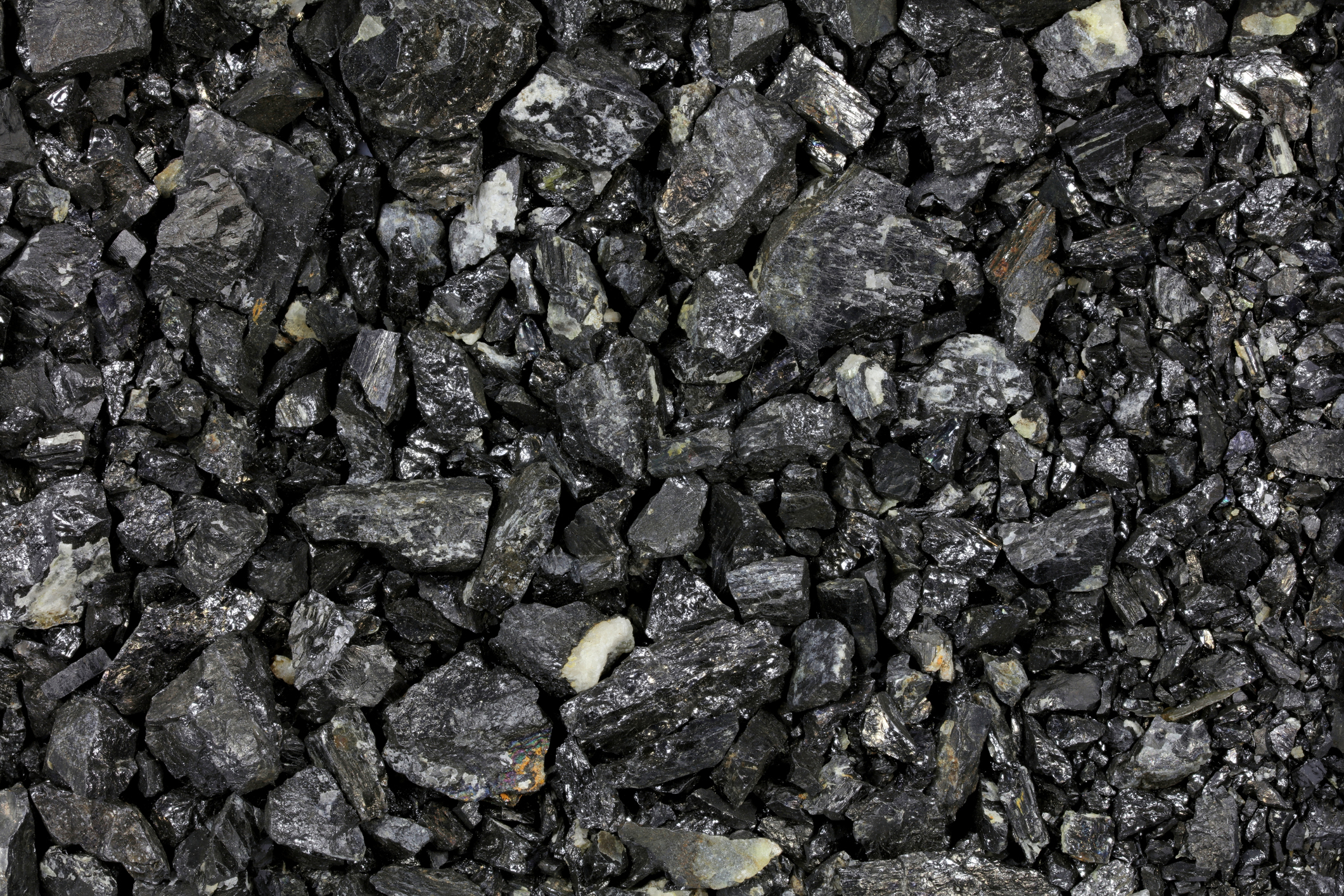 coltan from brimstone mine, maine, usa